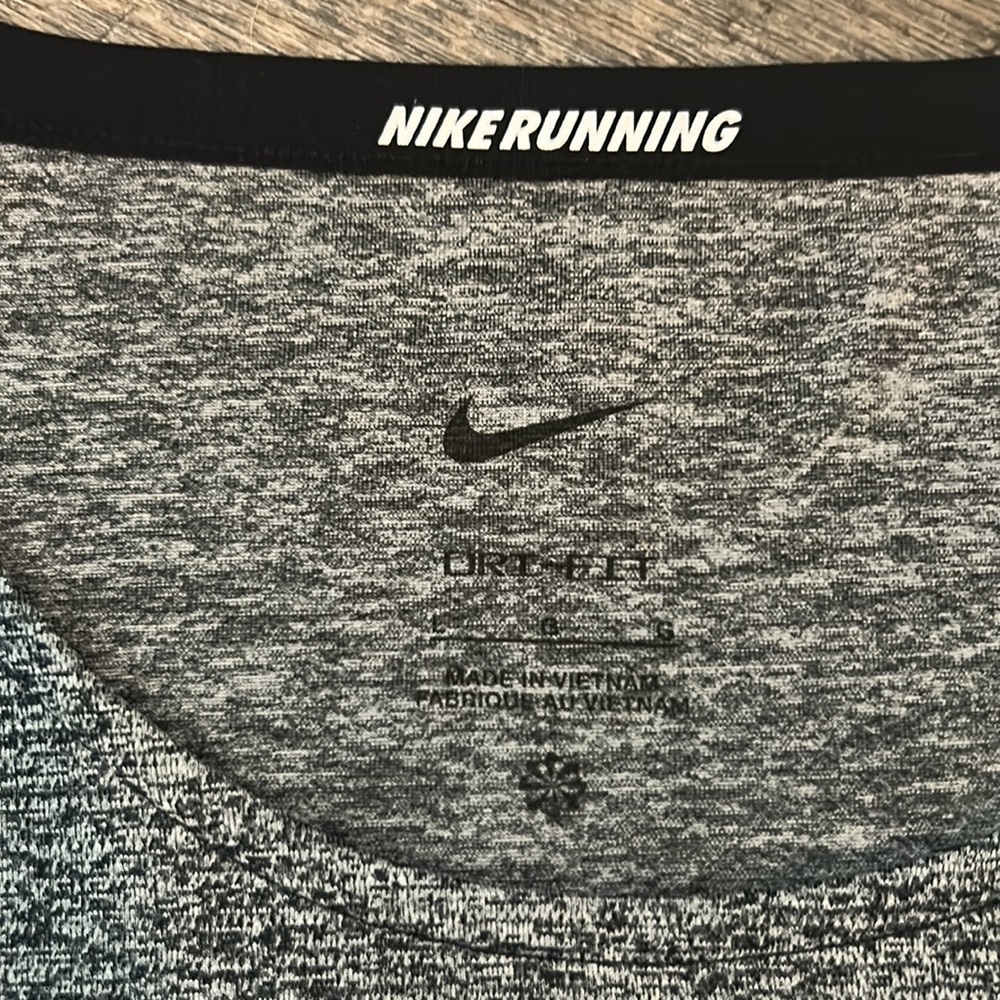 Nike Running T-Shirt - Picture 3 of 5